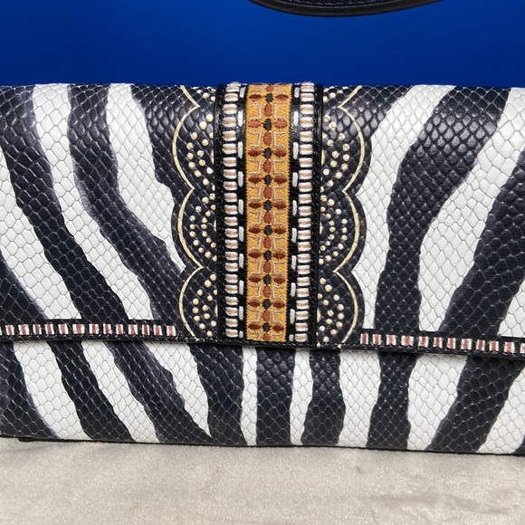 Gorgeous and exotic! Brighton Africa Stories Tarina Python Baguette Handbag. - Picture 3 of 16